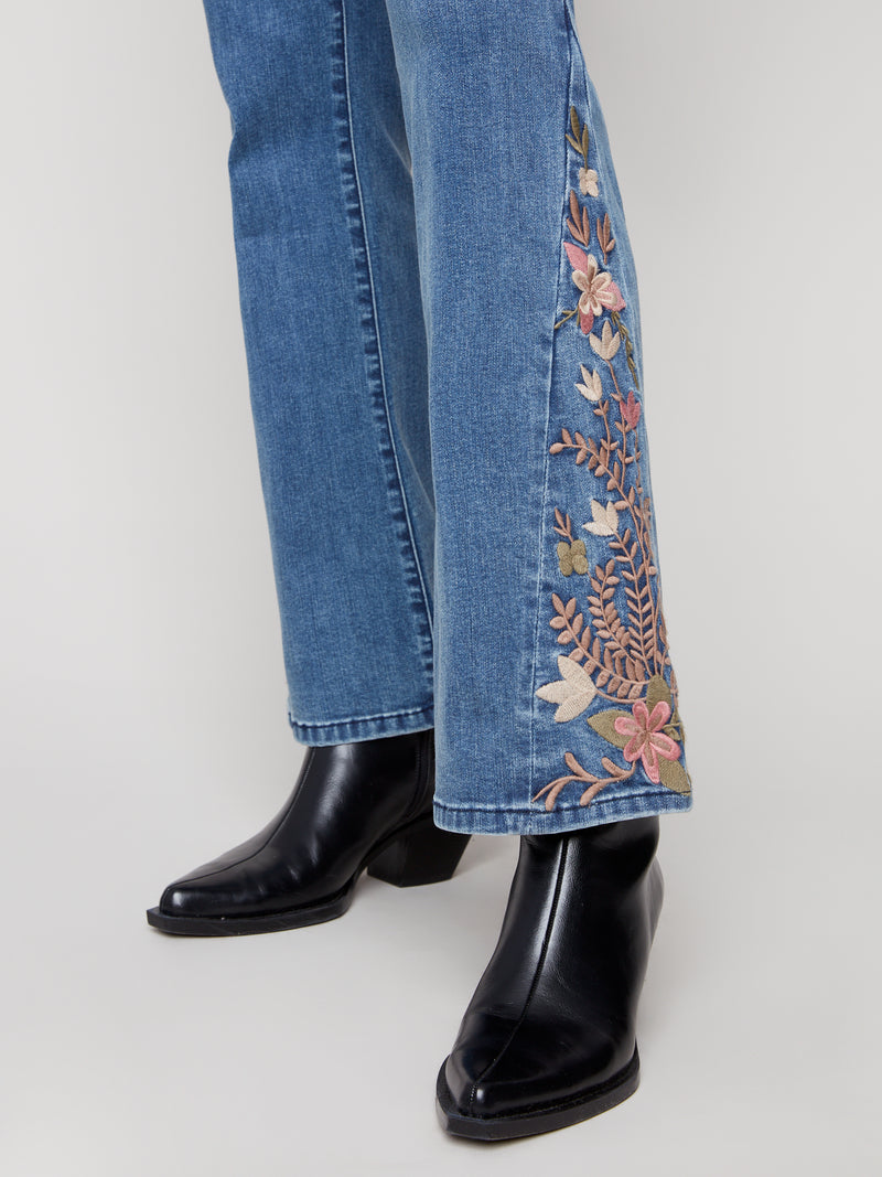 Charlie B Bootcut Jeans w/Embroidery