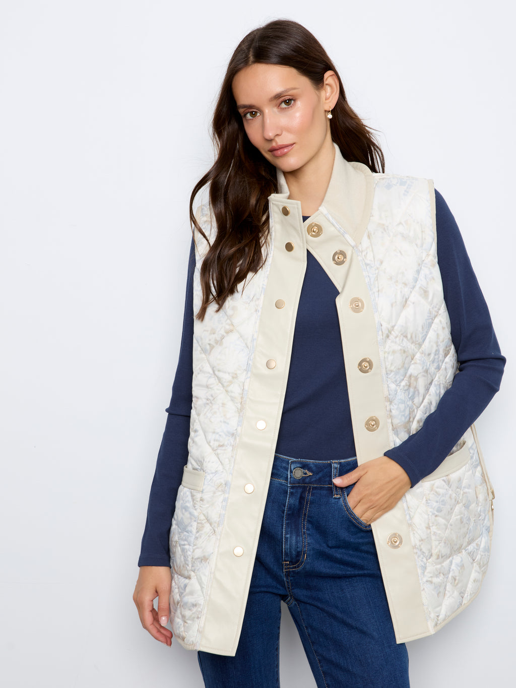 Charlie B Pearl iridescent reversible vest – floral print quilted nylon side with gold snap-up front closure